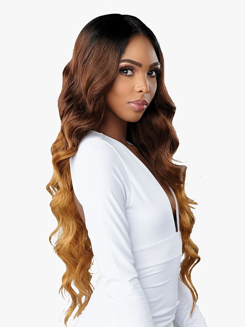 Sensationnel butta lace wig. Ocean wave 30“