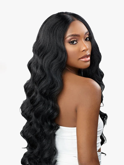 Sensationnel Butta lace wig. Curly body 26"