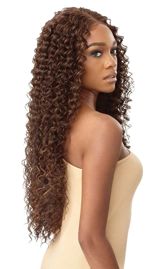 Outre human blend 360 frontal lace wig. Kayreena