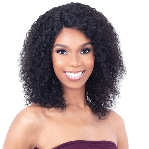 Model model Haute HD Water Curl 16" Lace Wig. Natural