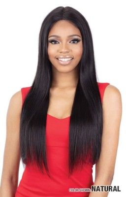 Model Model WQ Straight 28" Haute HD LACE WIG. Natural